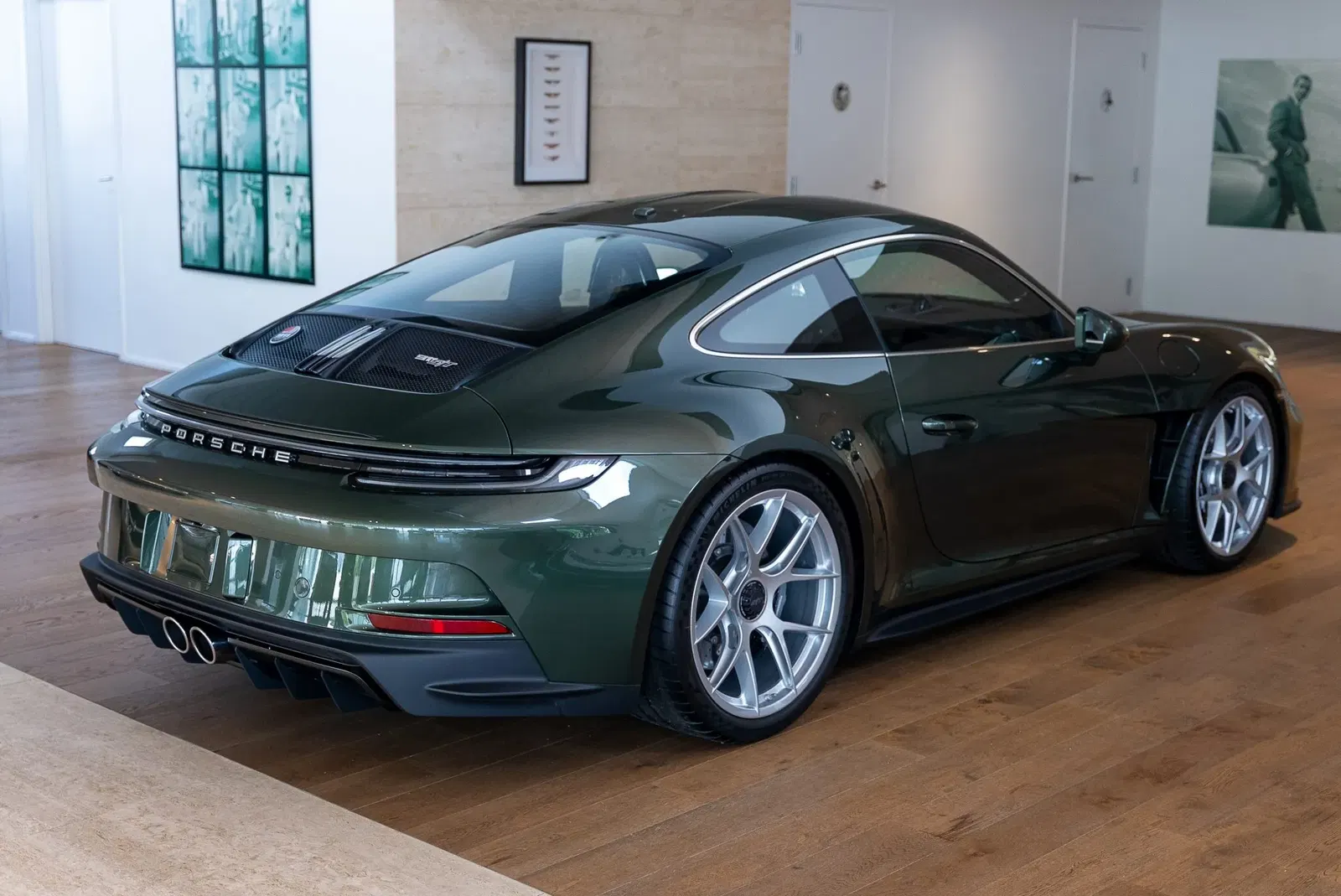 Oak Green Metallic 2024 Porsche 911 S/T