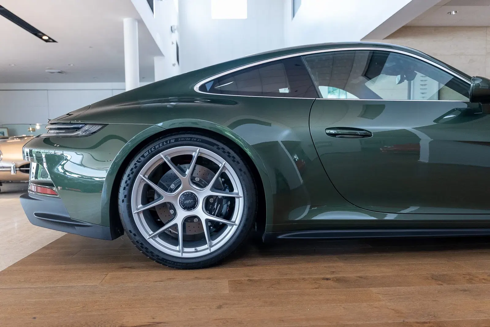 Oak Green Metallic 2024 Porsche 911 S/T