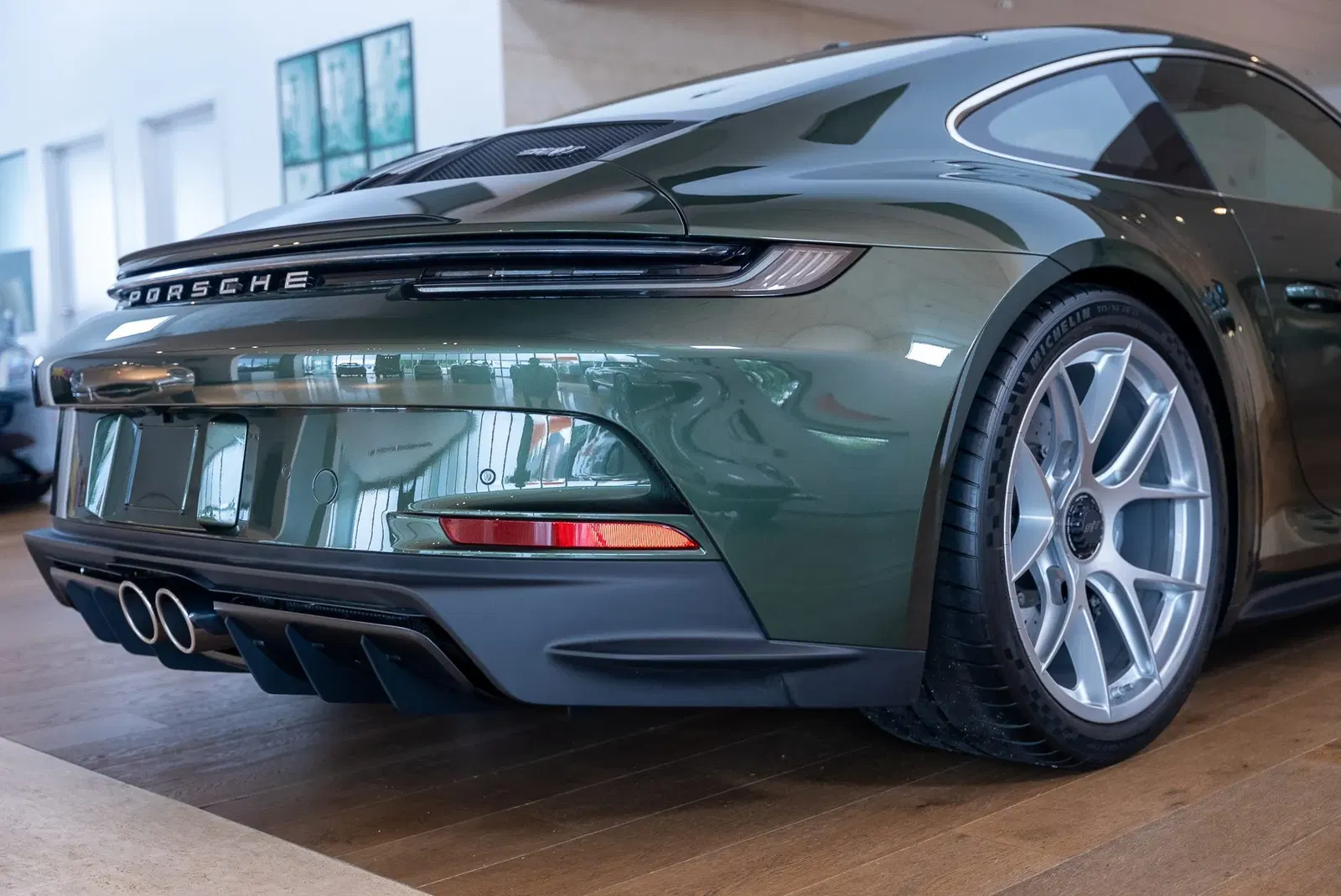Oak Green Metallic 2024 Porsche 911 S/T
