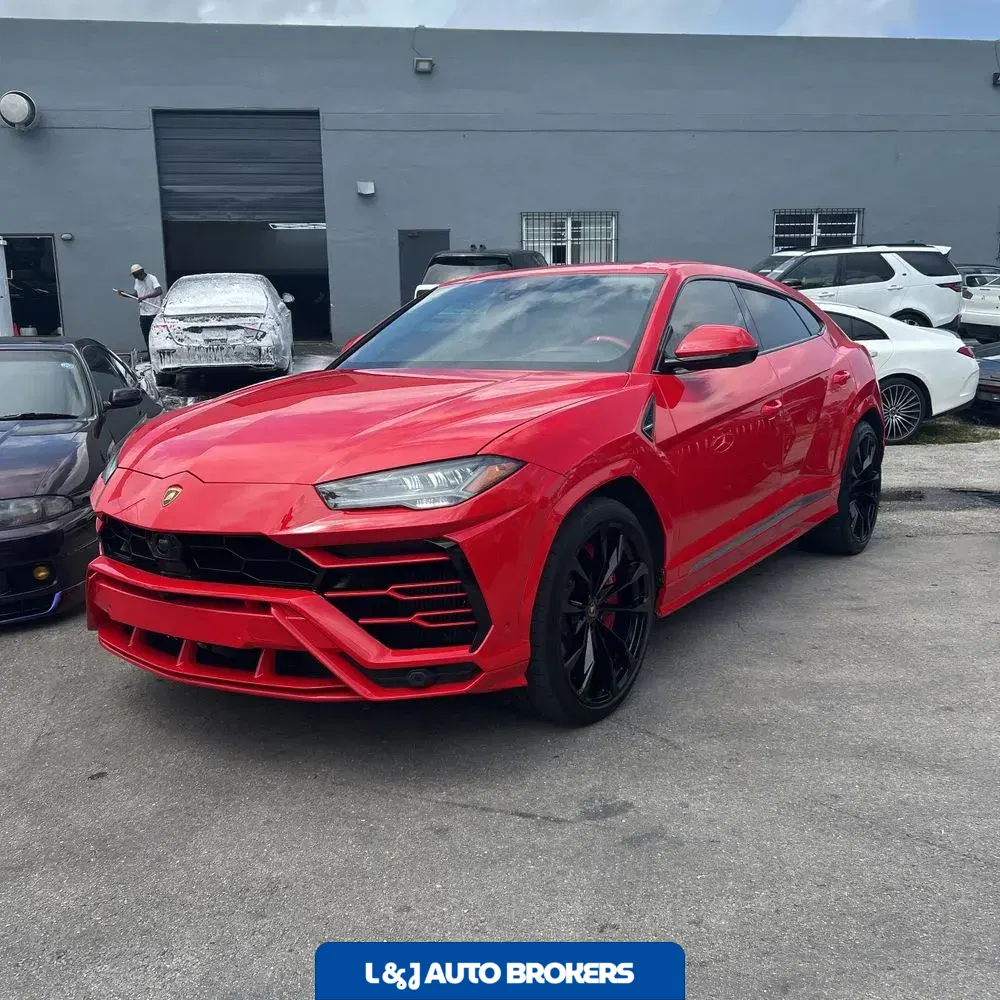 2021 Lamborghini Urus Base