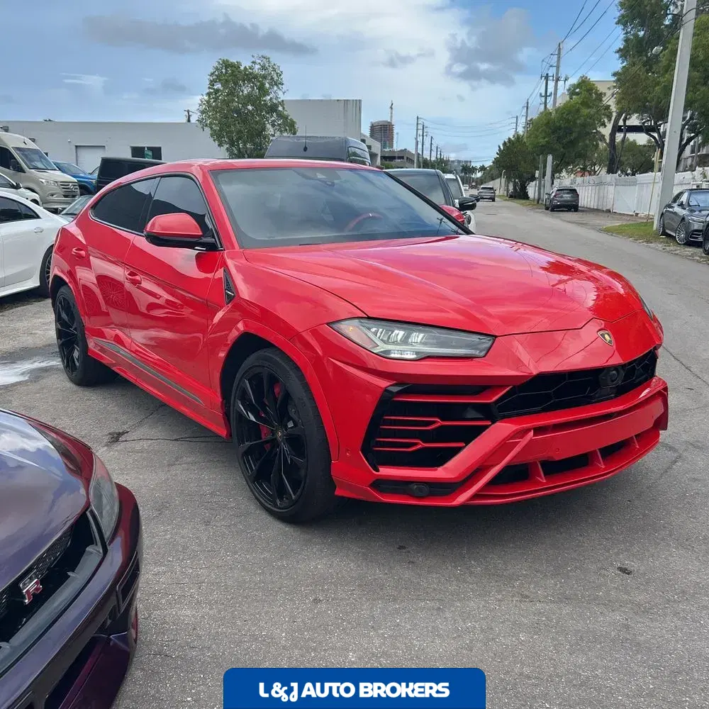 2021 Lamborghini Urus Base