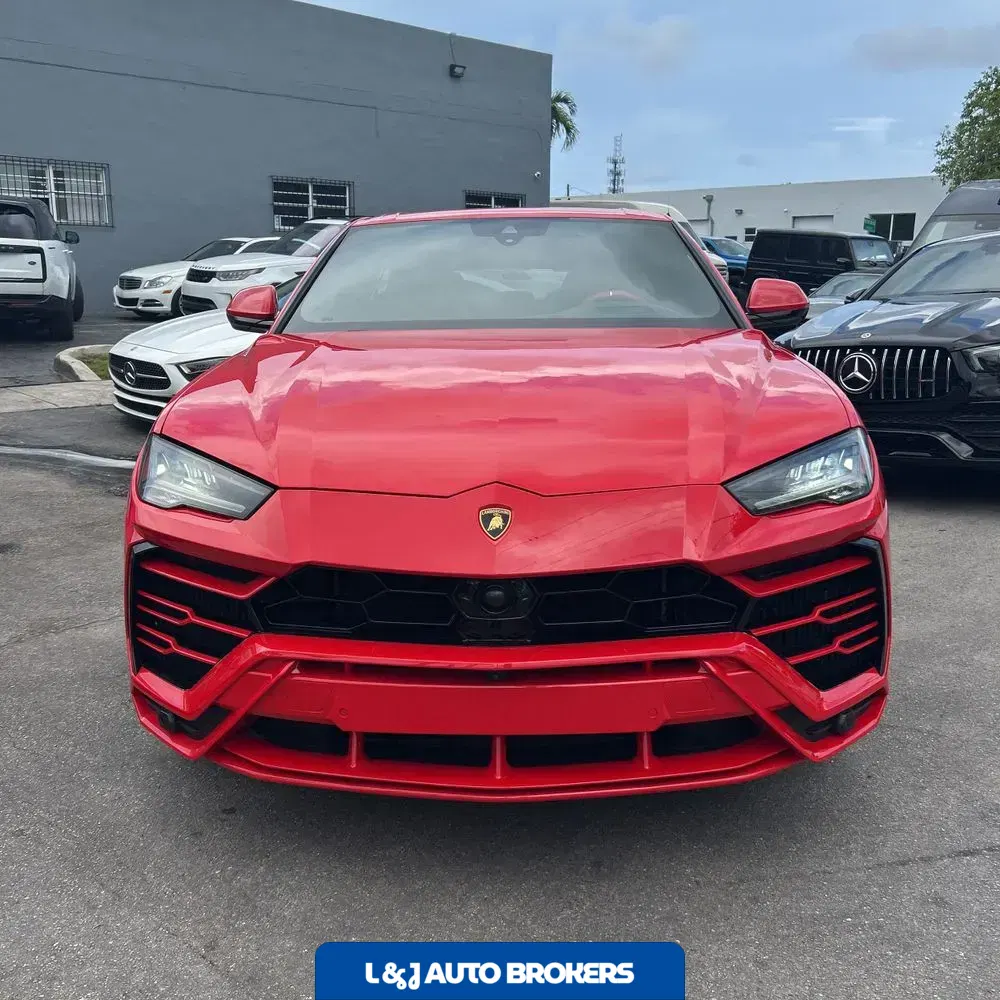 2021 Lamborghini Urus Base