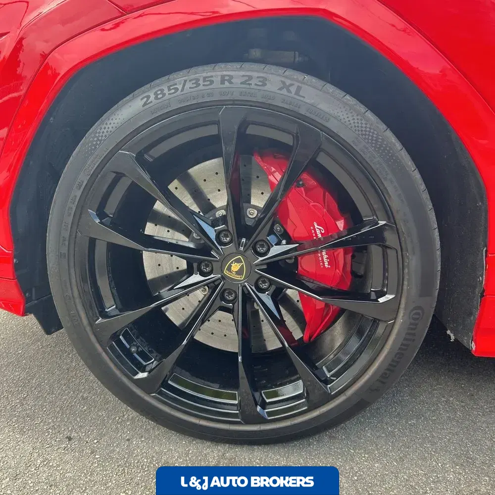 2021 Lamborghini Urus Base
