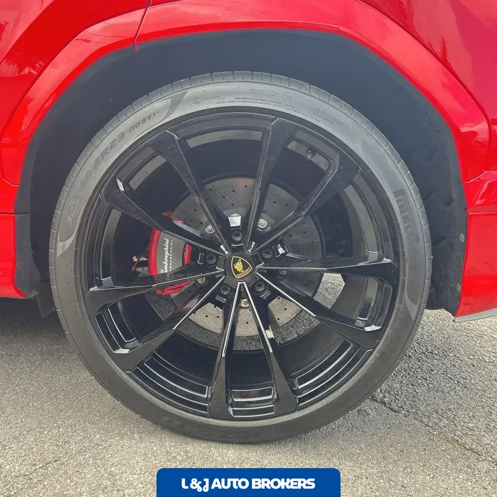 2021 Lamborghini Urus Base