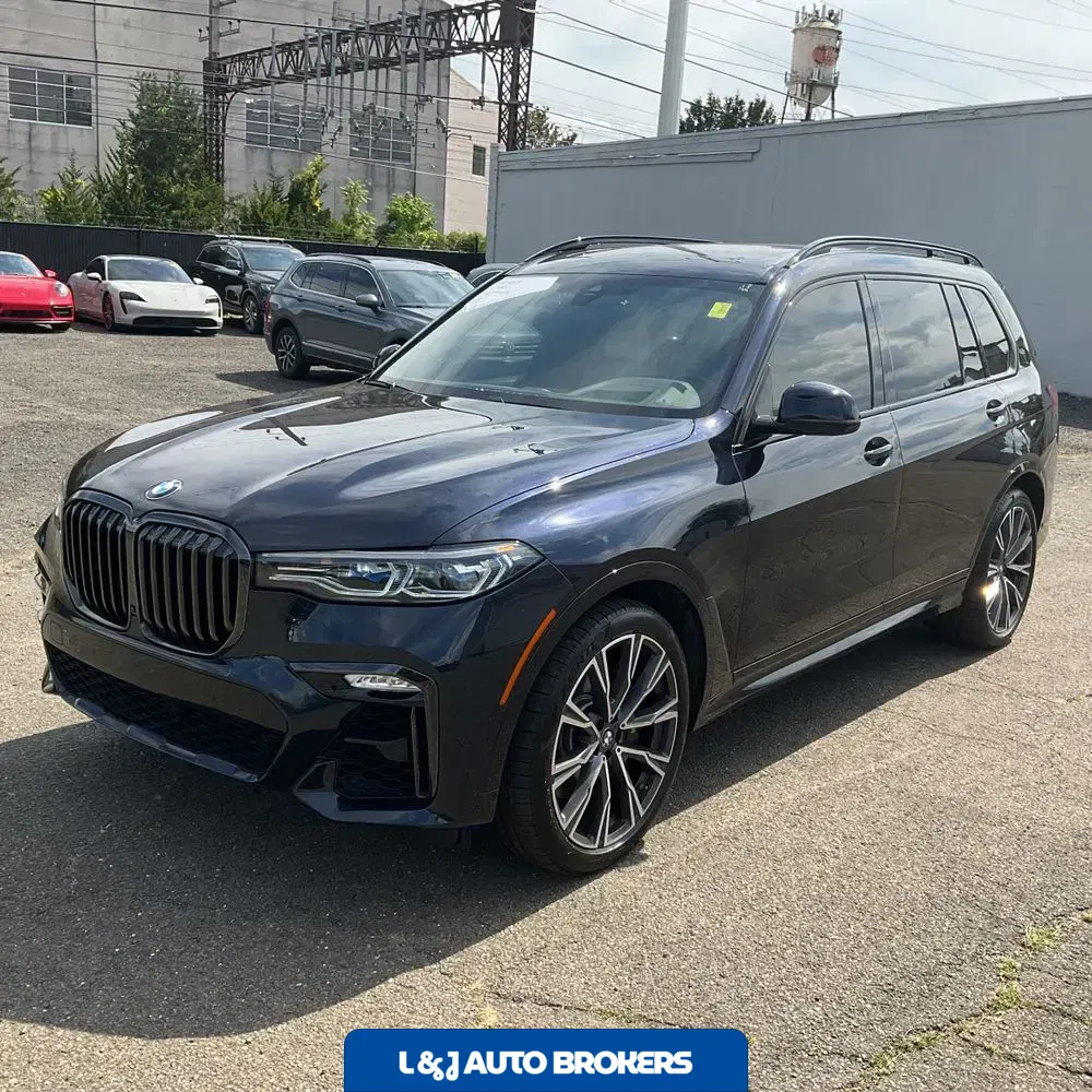 2021 BMW X7 M50i