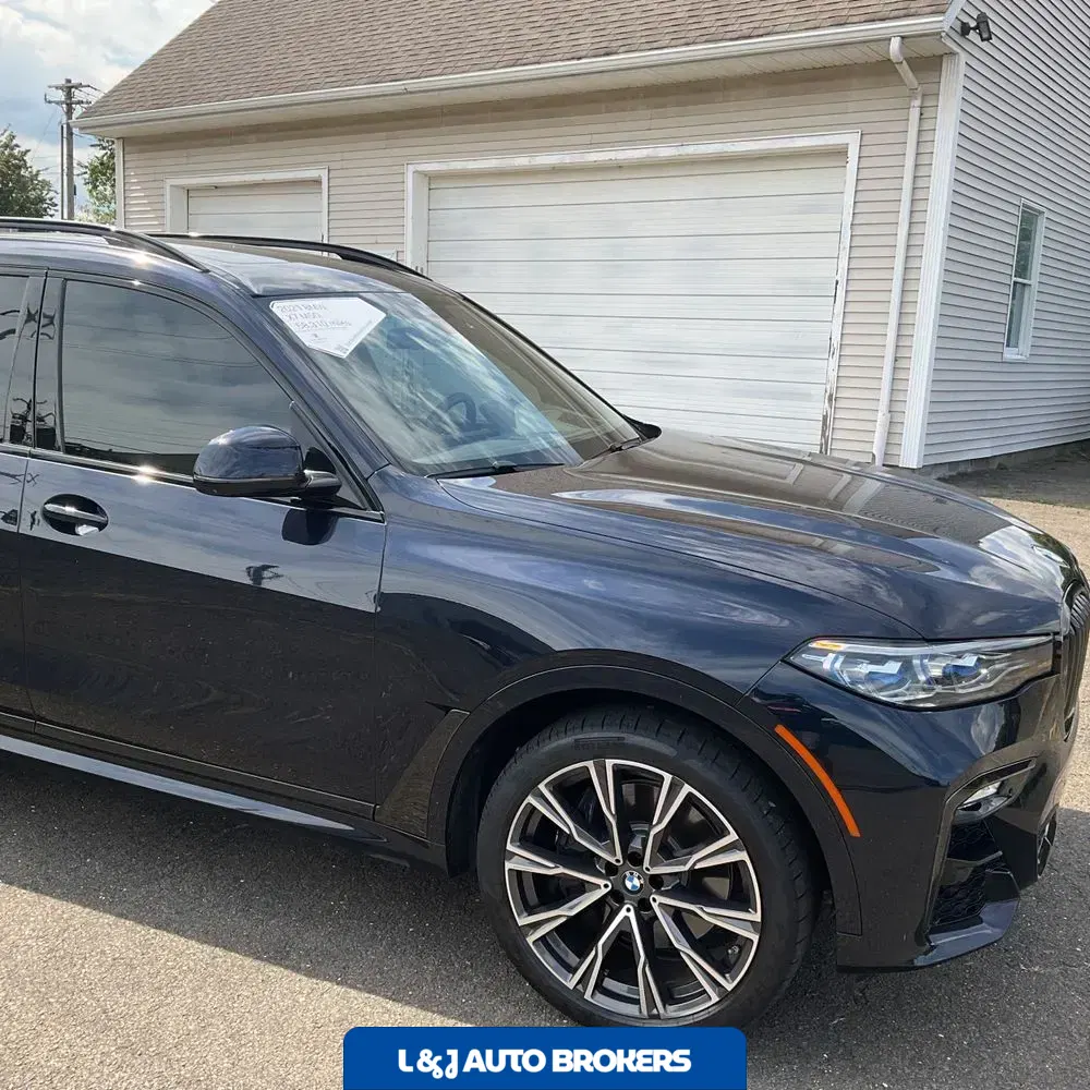 2021 BMW X7 M50i
