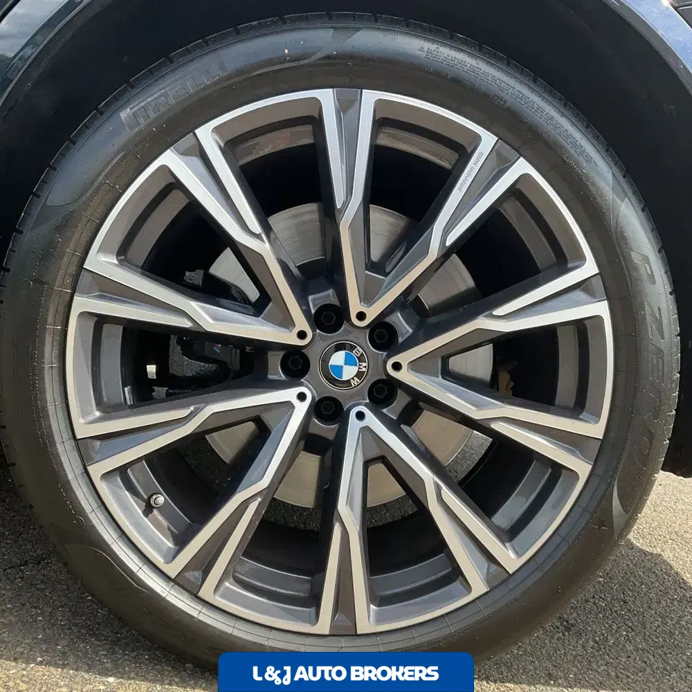 2021 BMW X7 M50i