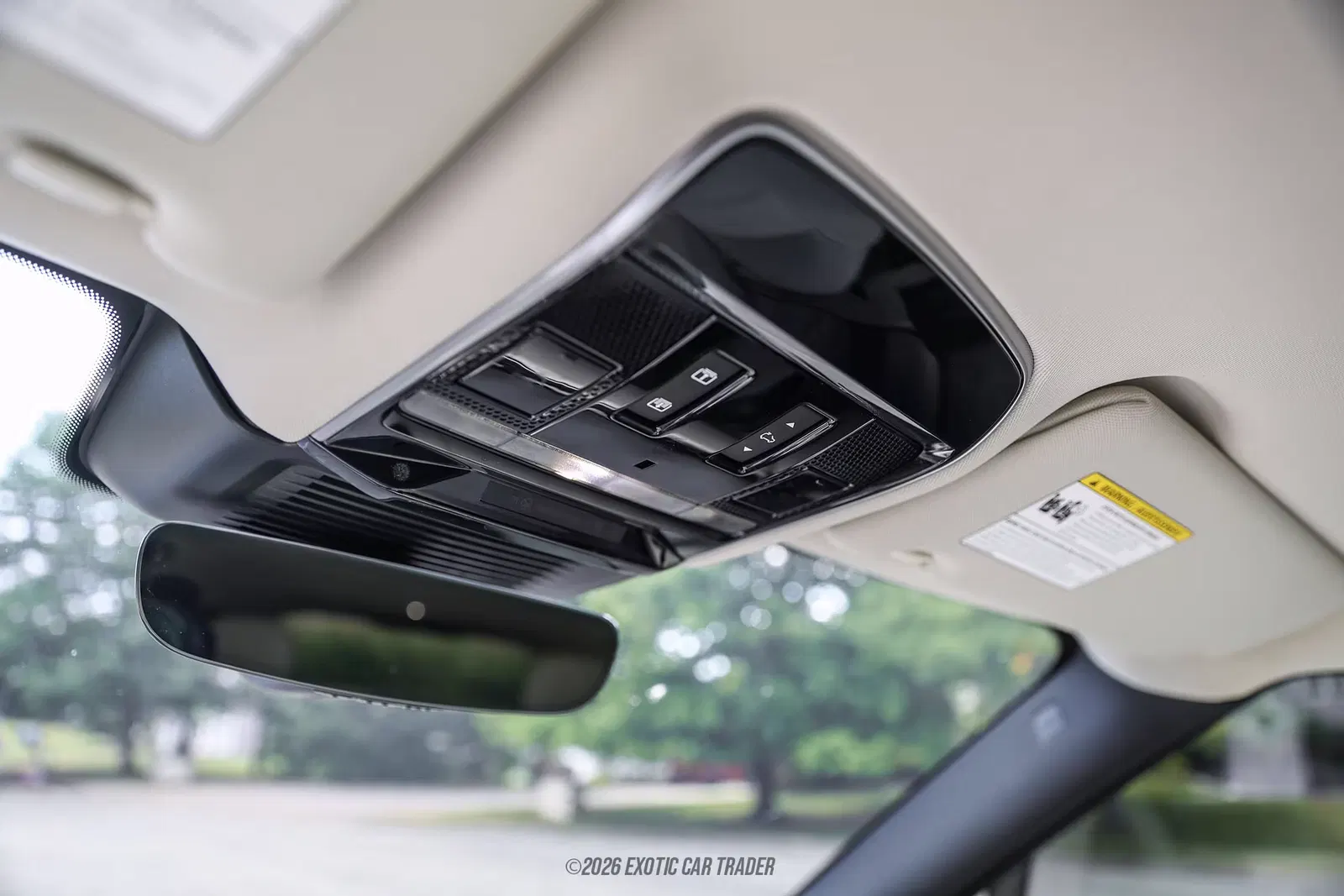 2025 Land Rover Range Rover SE LWB P530