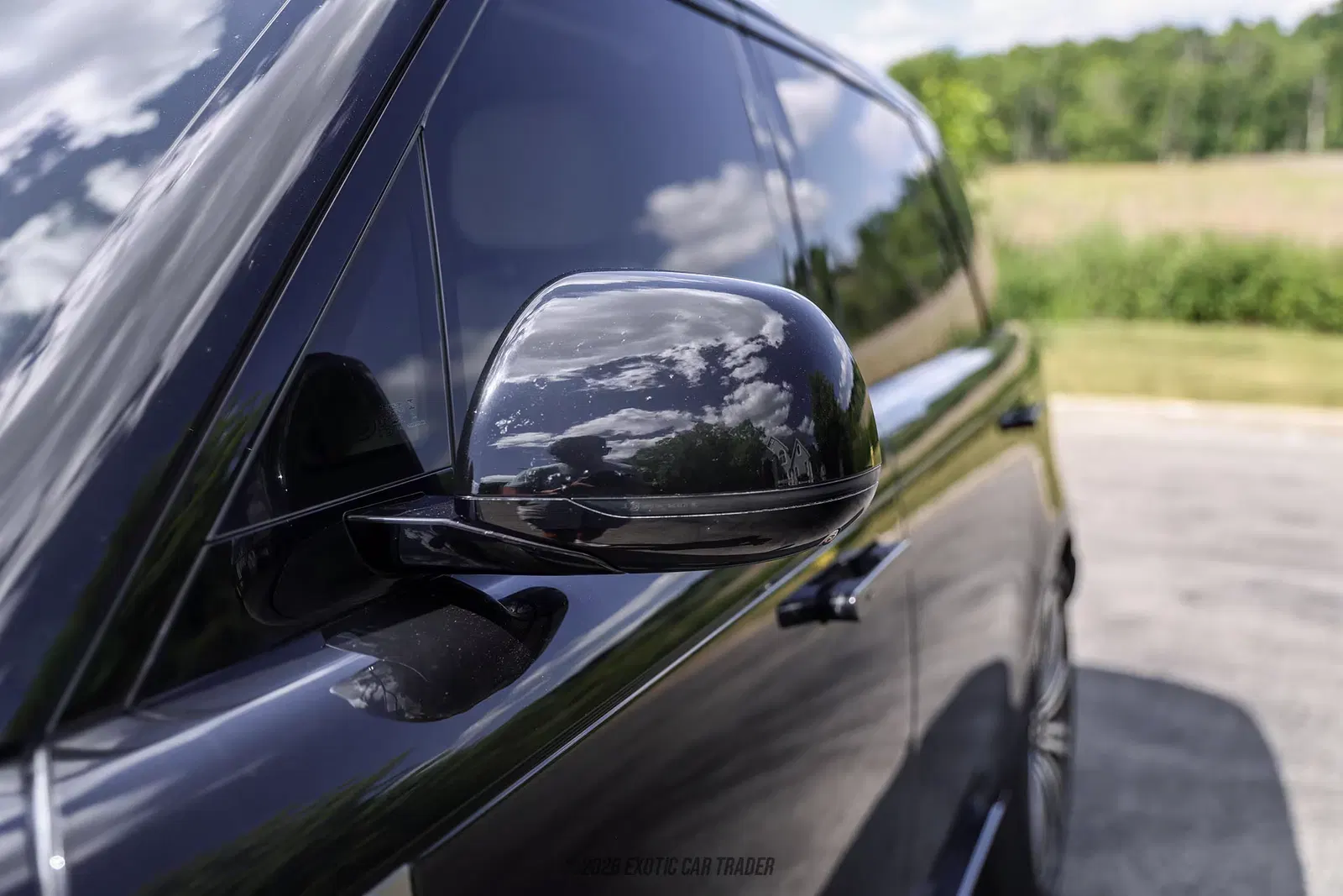 2025 Land Rover Range Rover SE LWB P530