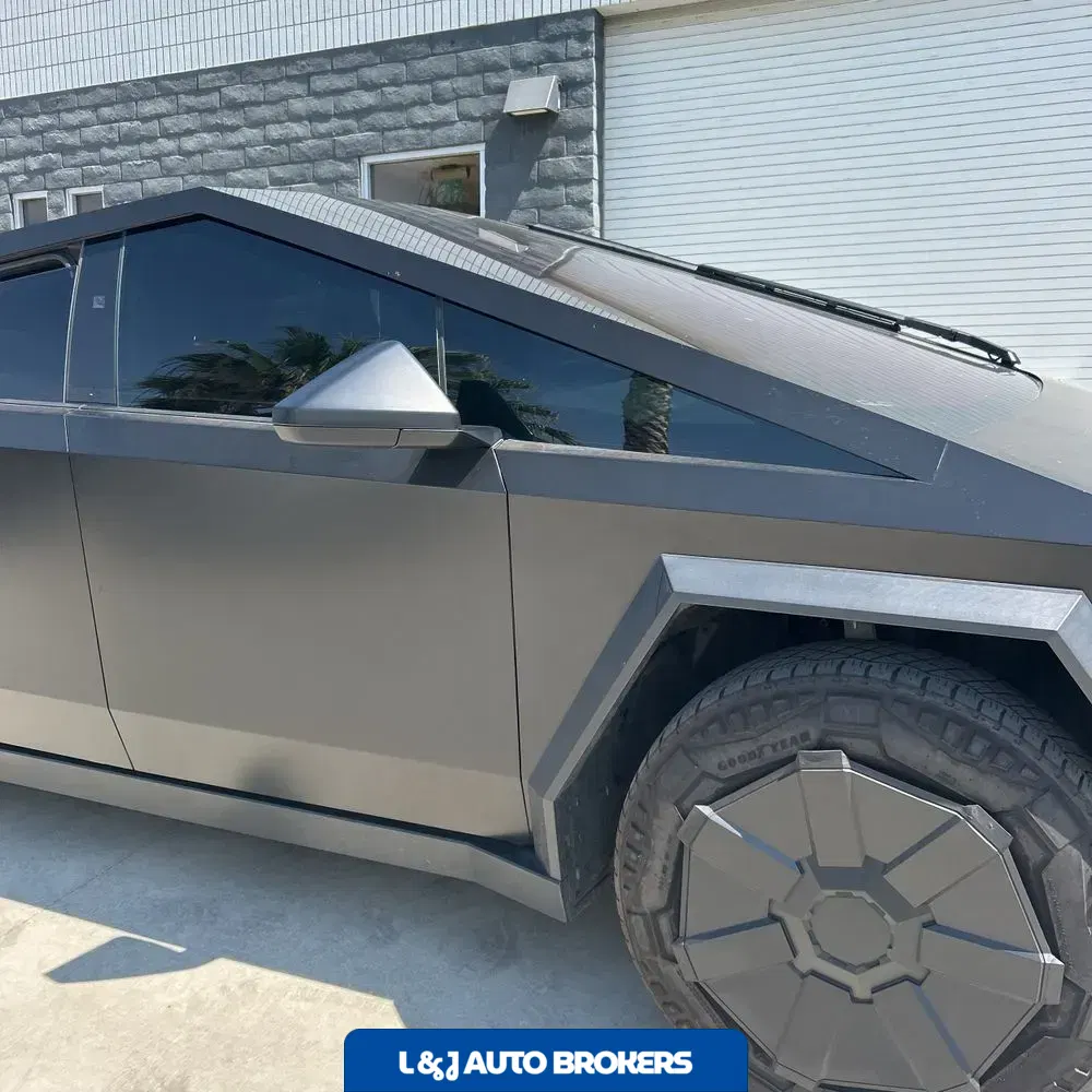 2024 Tesla Cybertruck Base