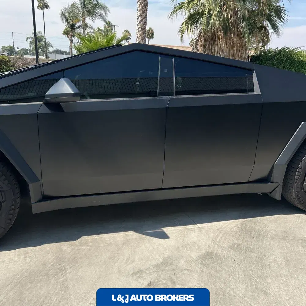 2024 Tesla Cybertruck Base