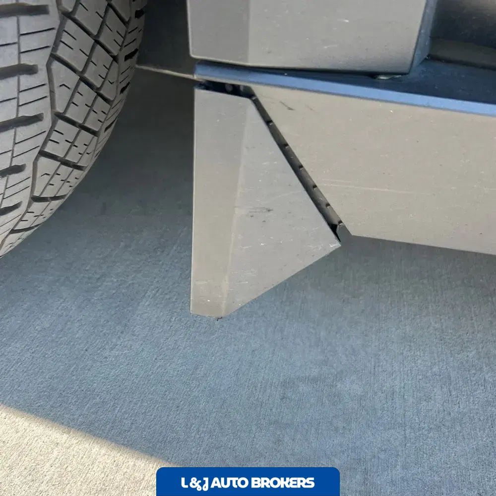 2024 Tesla Cybertruck Base