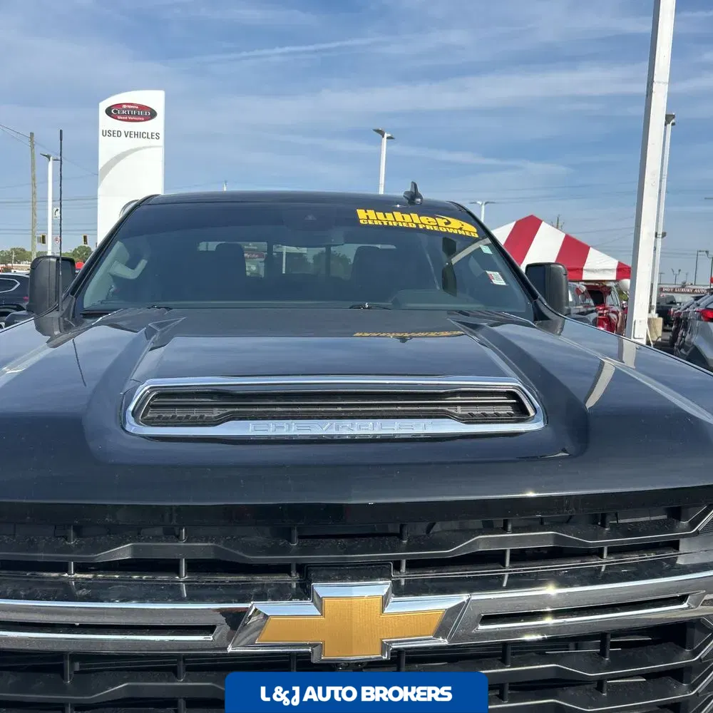 2025 Chevrolet Silverado 3500 LT Crew Cab 4WD LWB SRW