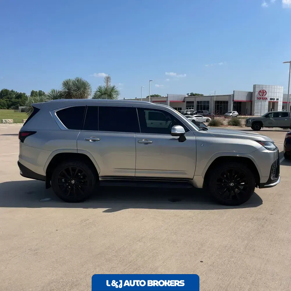 2024 Lexus LX 600 F SPORT Handling
