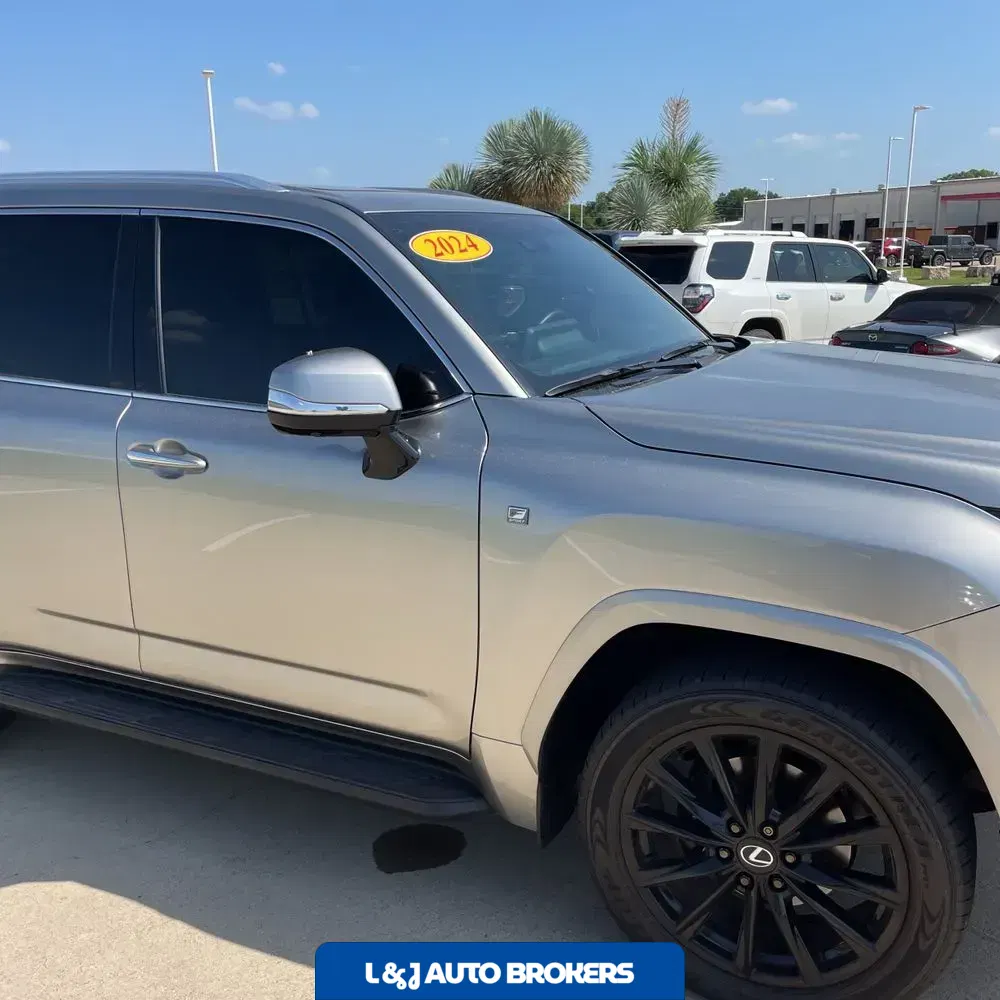 2024 Lexus LX 600 F SPORT Handling