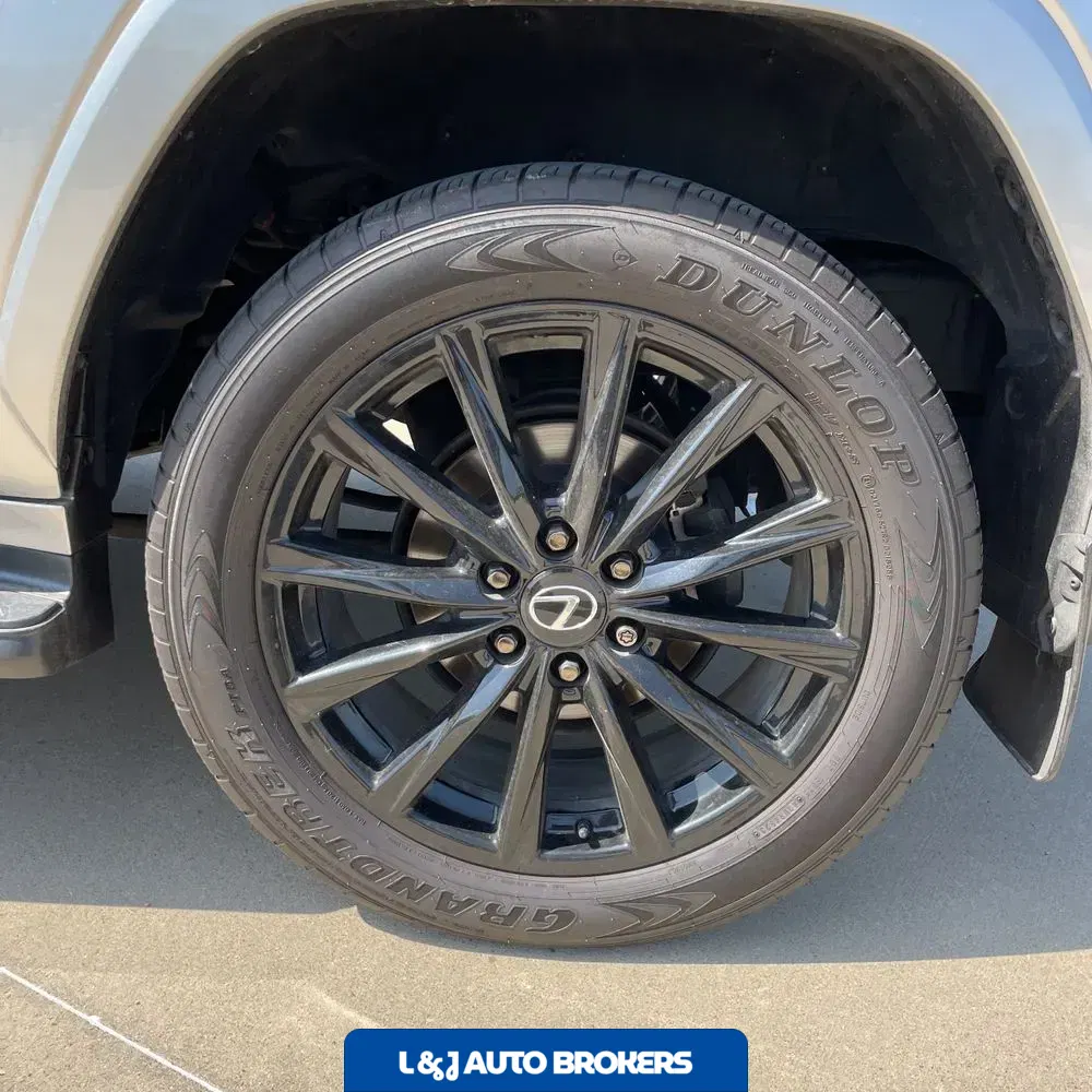 2024 Lexus LX 600 F SPORT Handling