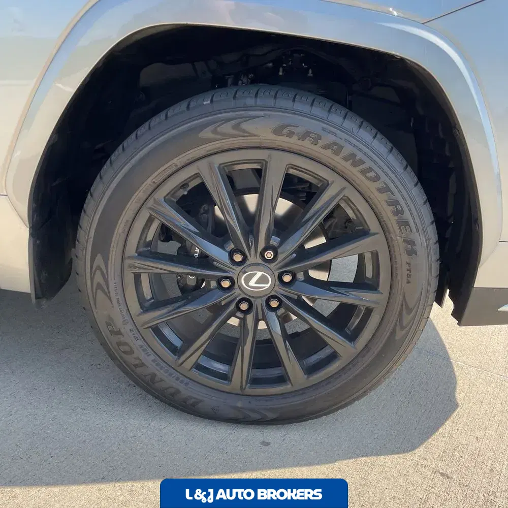 2024 Lexus LX 600 F SPORT Handling