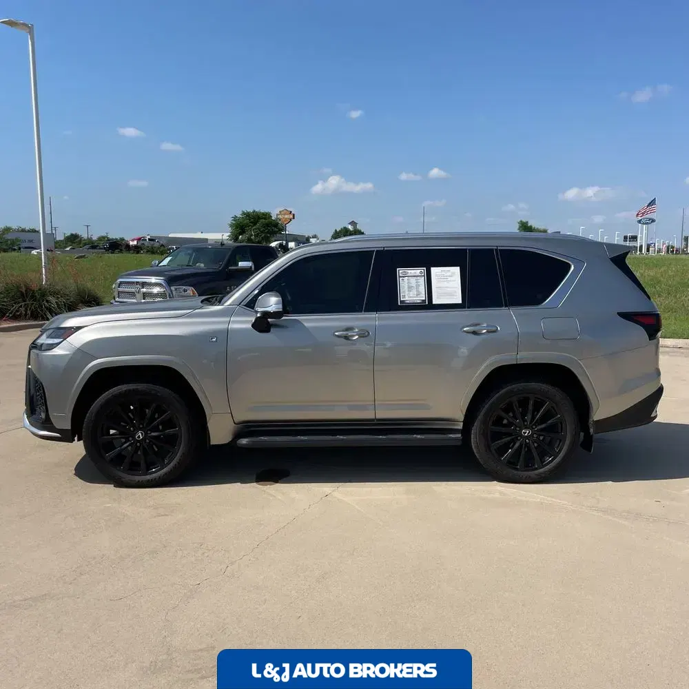 2024 Lexus LX 600 F SPORT Handling