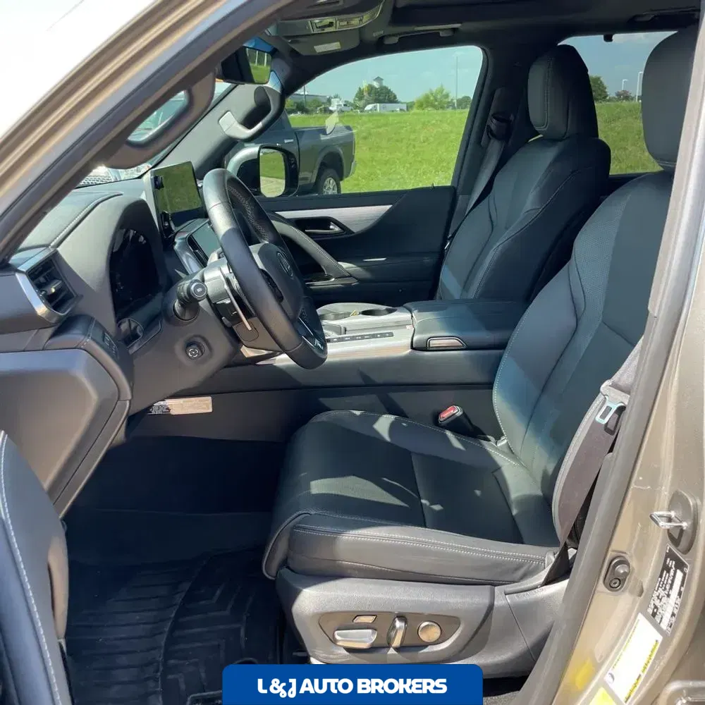 2024 Lexus LX 600 F SPORT Handling