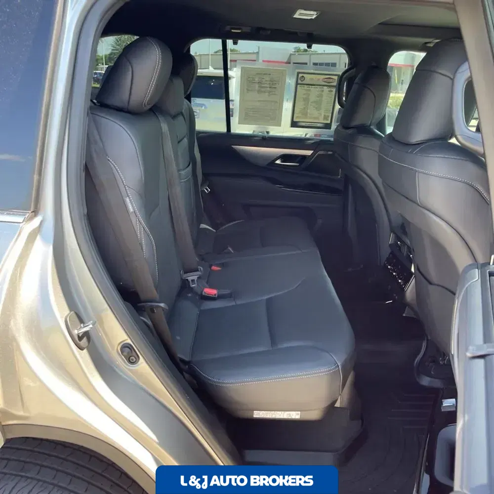 2024 Lexus LX 600 F SPORT Handling