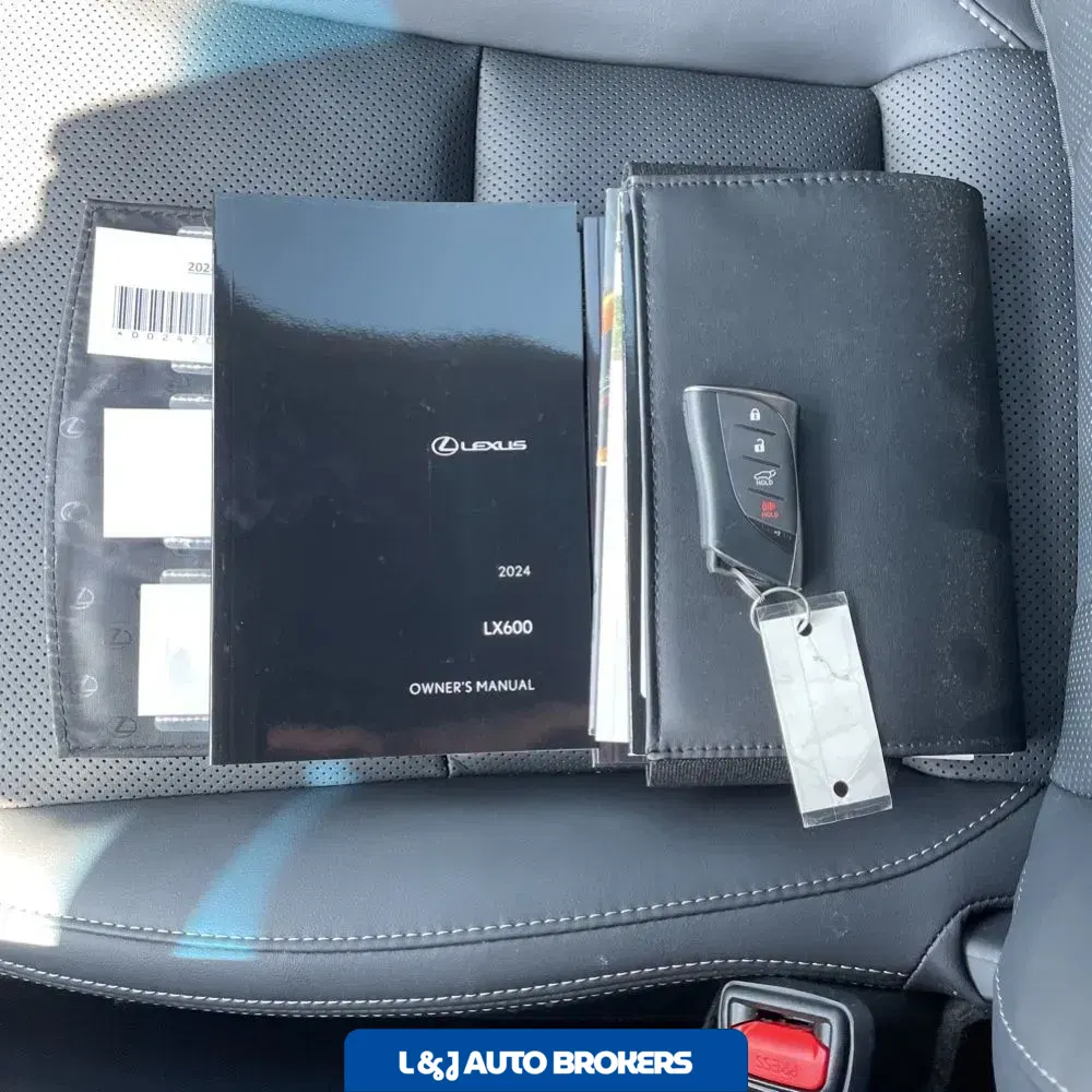 2024 Lexus LX 600 F SPORT Handling