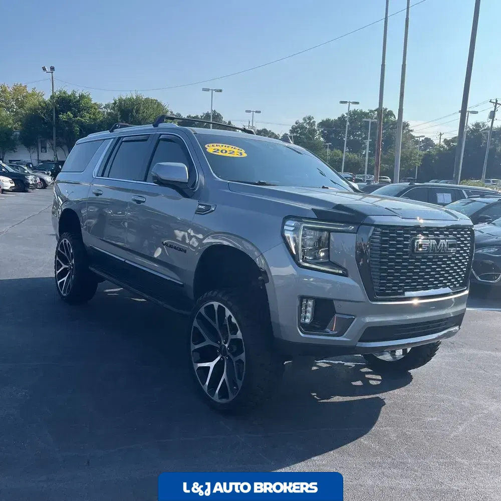2023 GMC Yukon XL SLT