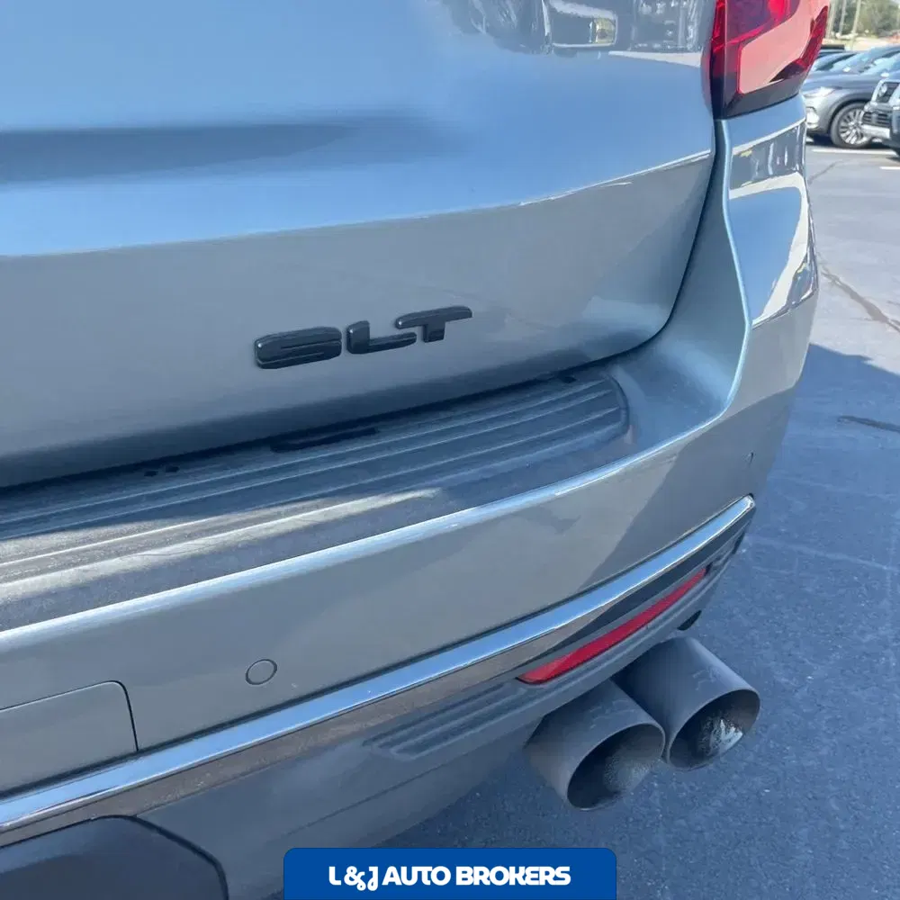 2023 GMC Yukon XL SLT