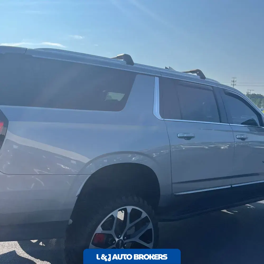 2023 GMC Yukon XL SLT