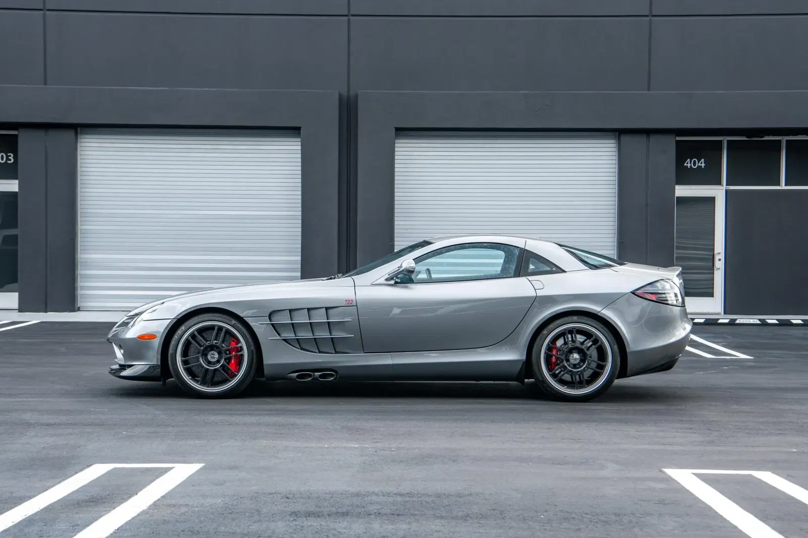 2,200-Mile 2007 Mercedes-Benz SLR McLaren 722