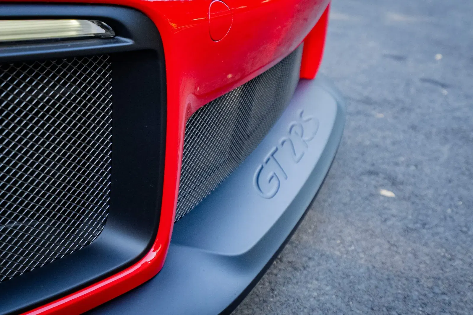 174-Mile 2018 Porsche 911 GT2 RS Weissach