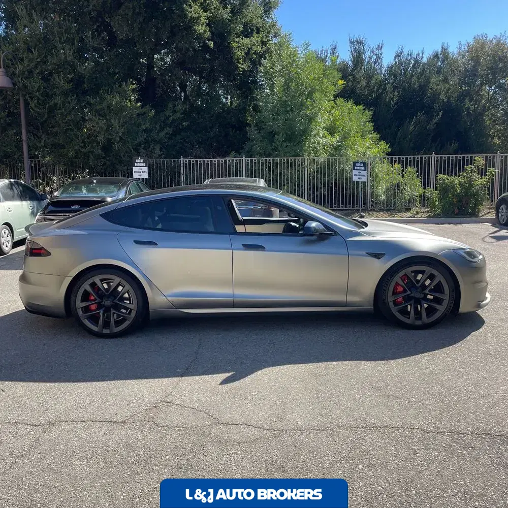 2023 Tesla Model S Plaid