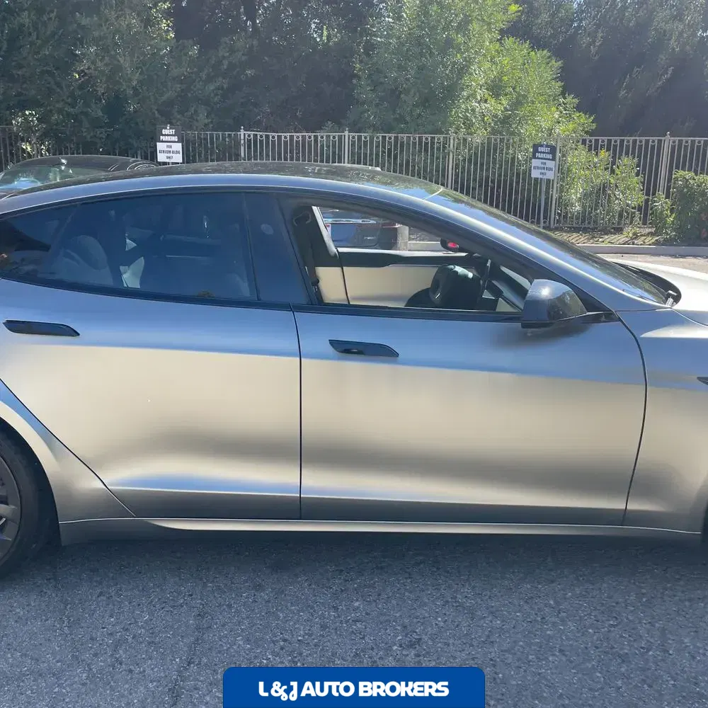 2023 Tesla Model S Plaid