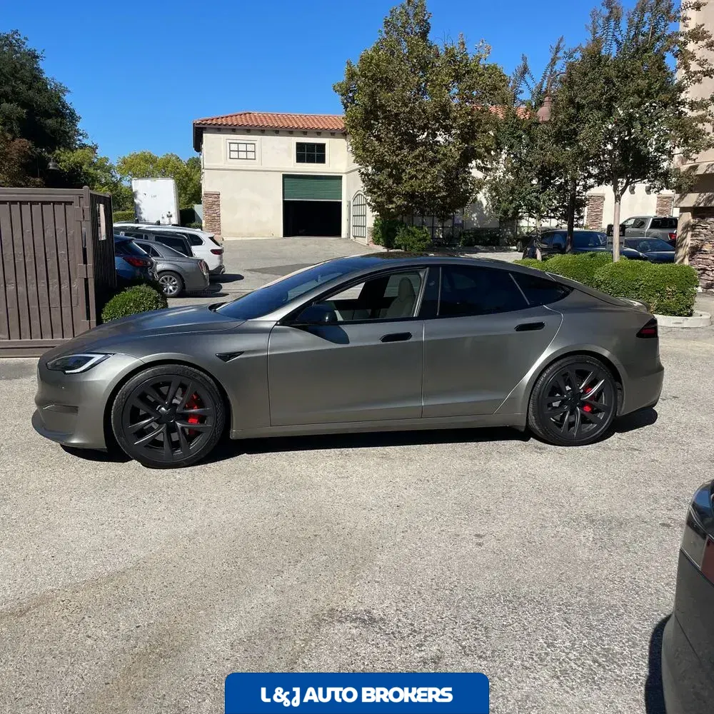 2023 Tesla Model S Plaid