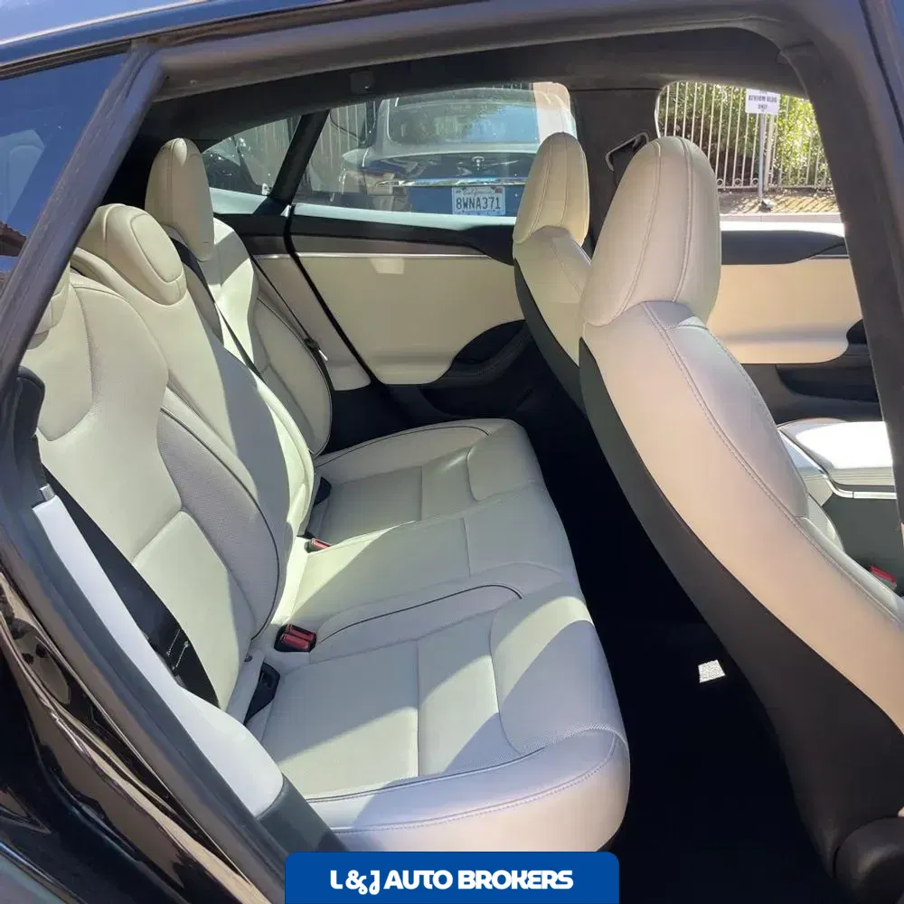 2023 Tesla Model S Plaid