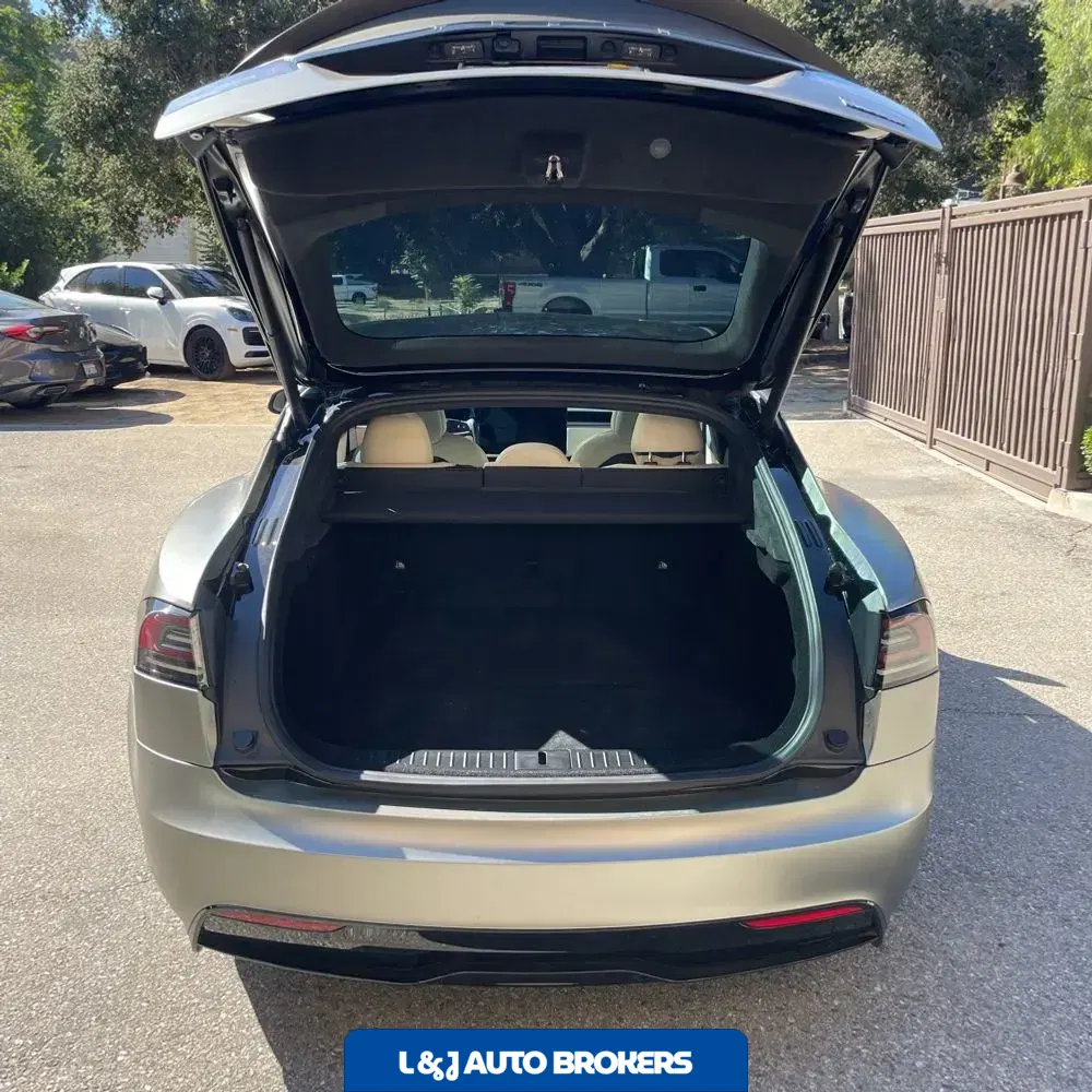 2023 Tesla Model S Plaid