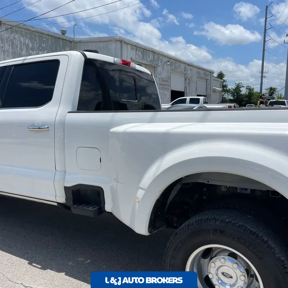 2024 Ford F-350 Super Duty Lariat