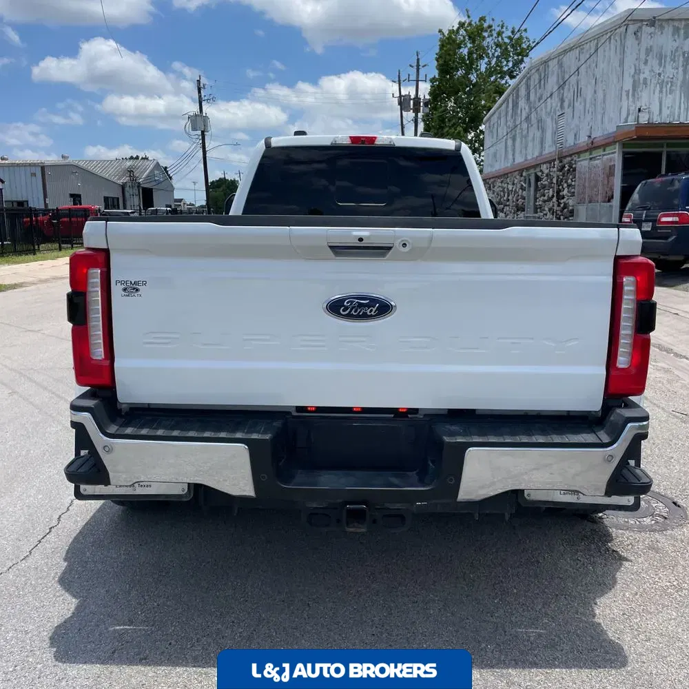 2024 Ford F-350 Super Duty Lariat