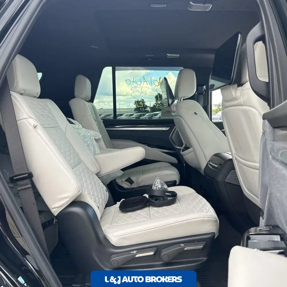2025 Cadillac Escalade V-Sport