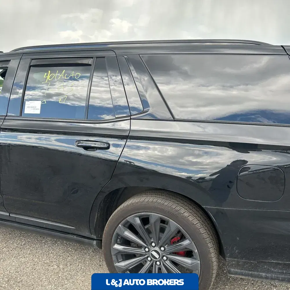 2025 Cadillac Escalade V-Sport