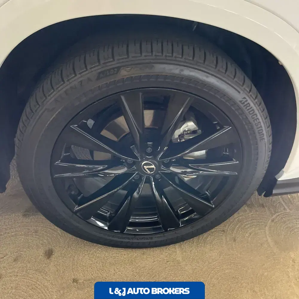 2024 Lexus NX 450h+ F SPORT Handling