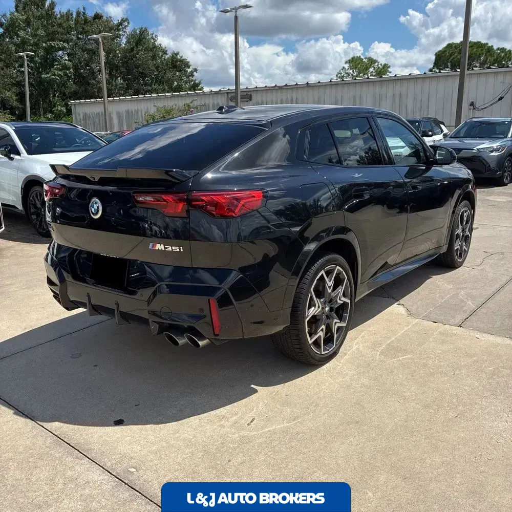 2024 BMW X2 M35i
