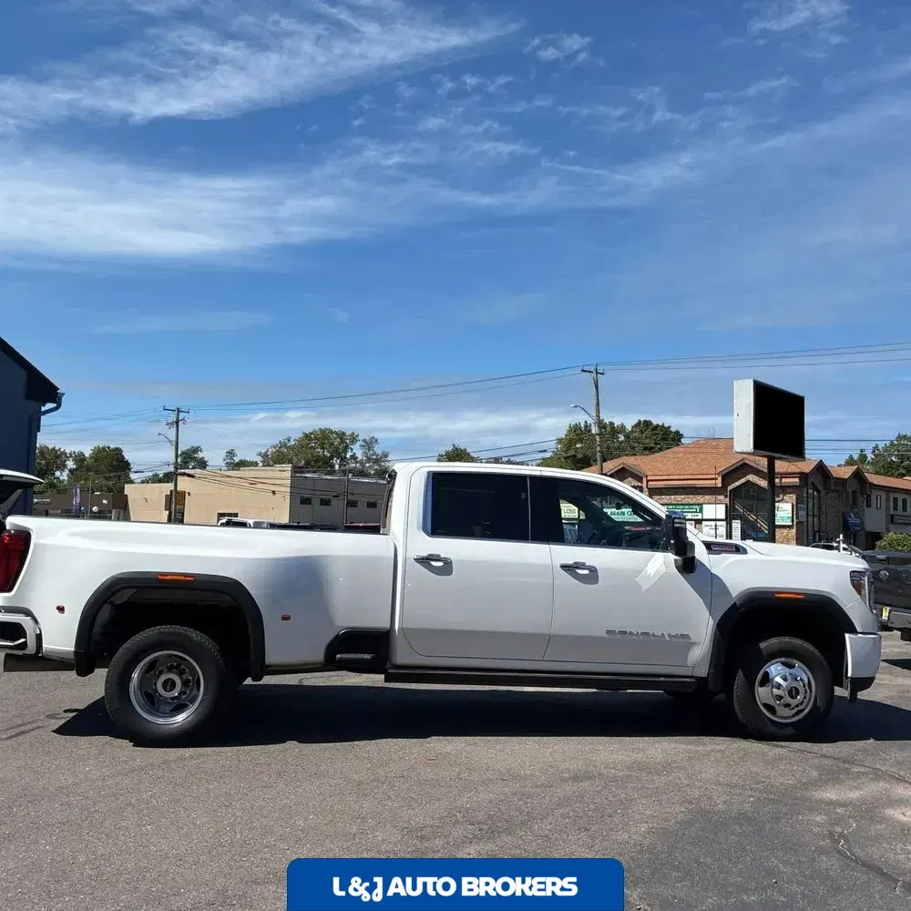 2023 GMC Sierra 3500HD Denali