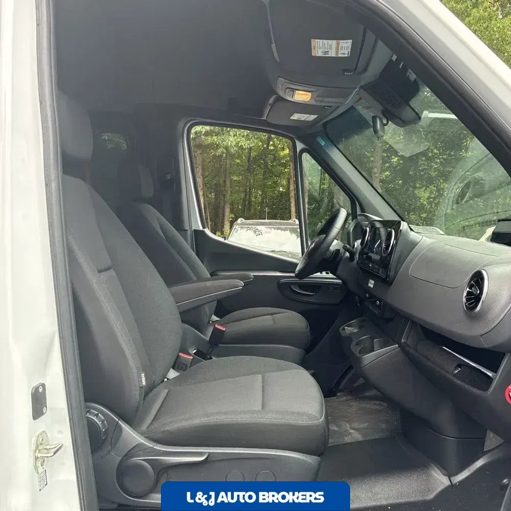 2025 Mercedes-Benz Sprinter 2500