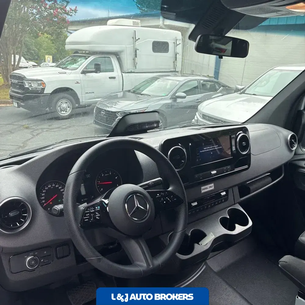 2025 Mercedes-Benz Sprinter 2500