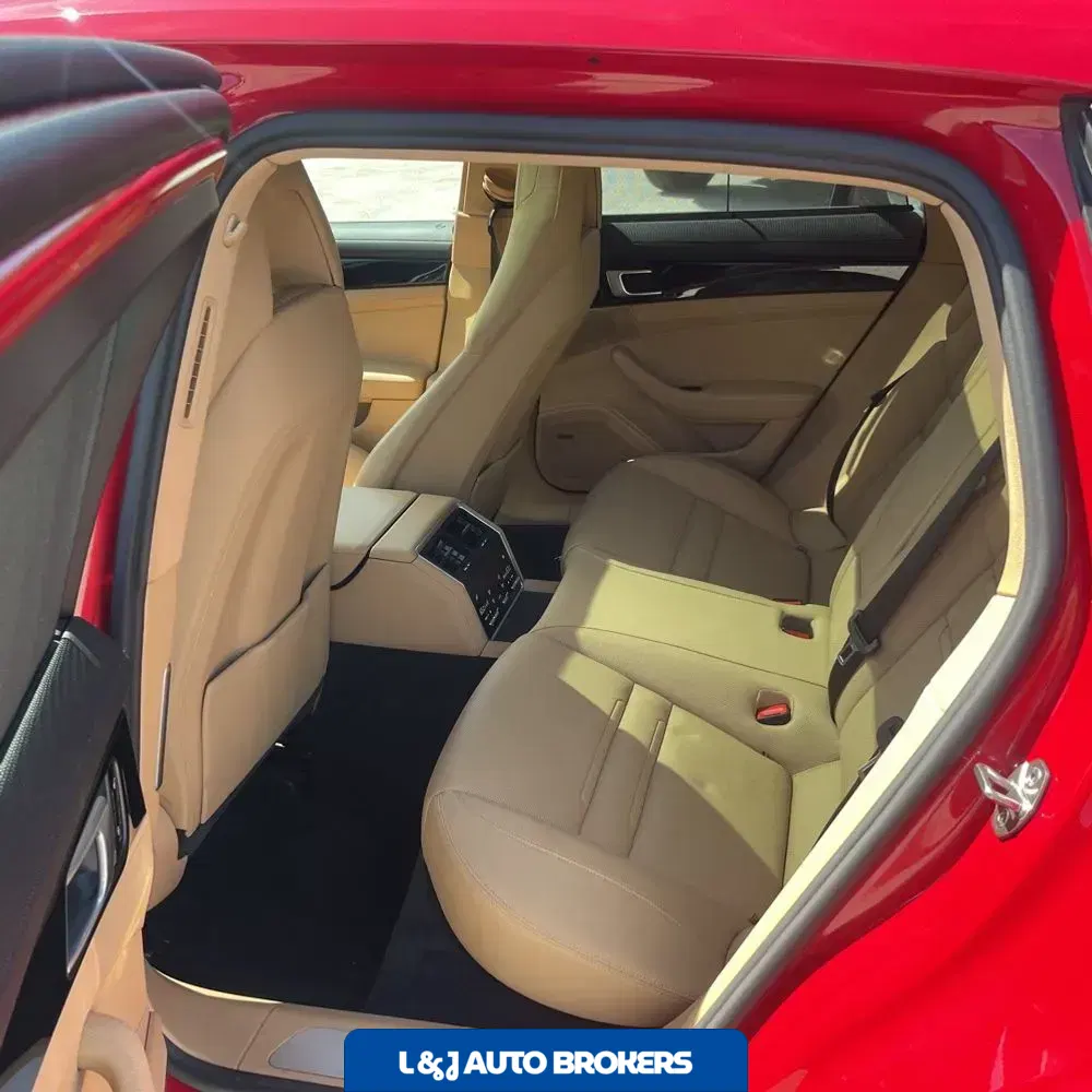 2018 Porsche Panamera 4S Sport Turismo