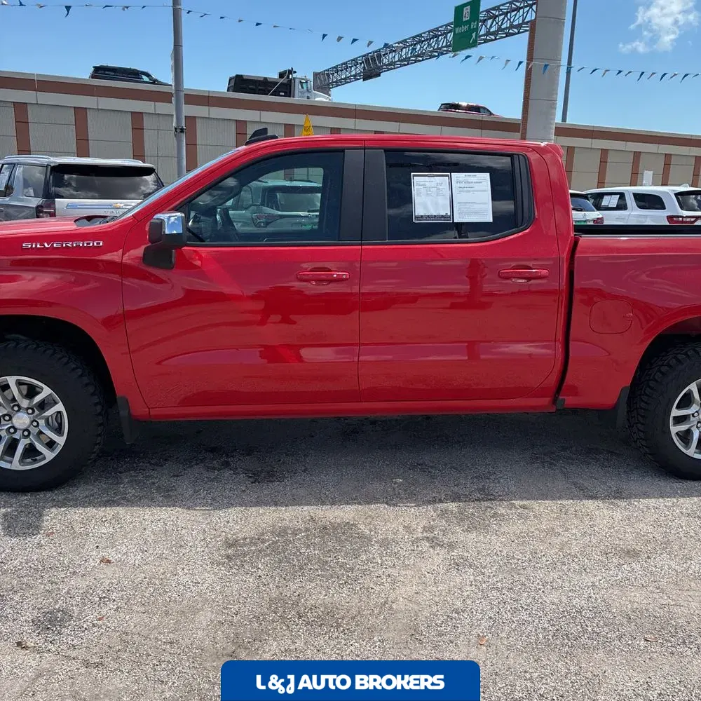 2025 Chevrolet Silverado 1500 LT