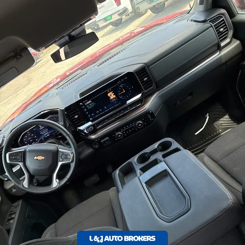 2025 Chevrolet Silverado 1500 LT
