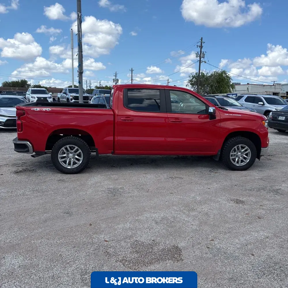 2025 Chevrolet Silverado 1500 LT