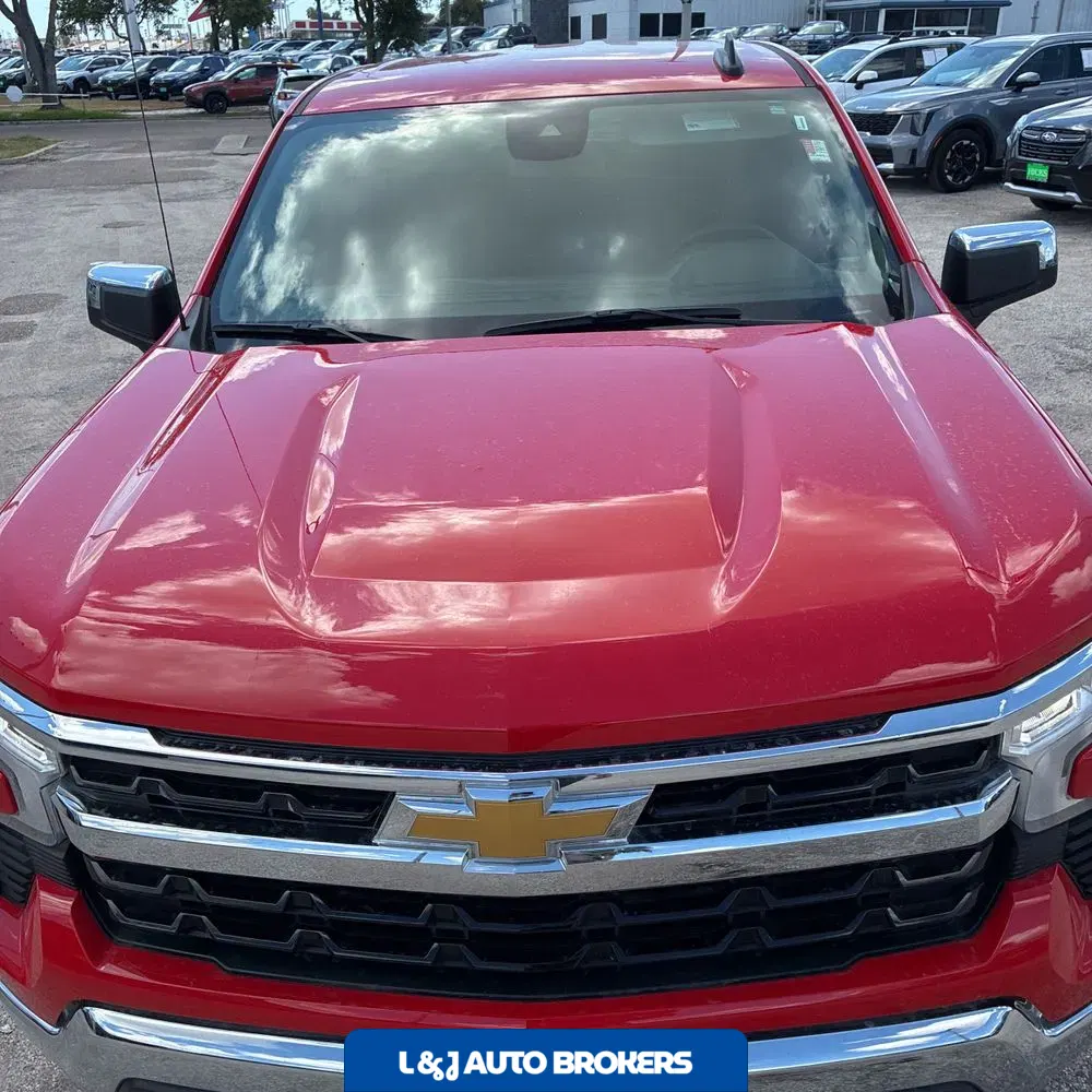 2025 Chevrolet Silverado 1500 LT