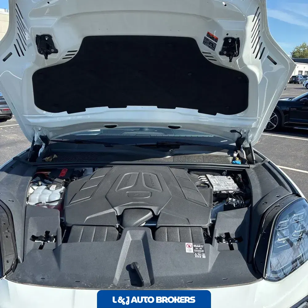 2024 Porsche Cayenne Coupe